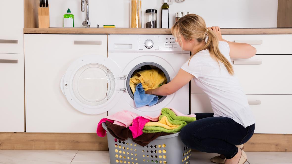 بوی بد پارچه یا لباس نو و راه‌های ازبین بردن آن-فروشگاه اینترنتی دارلین