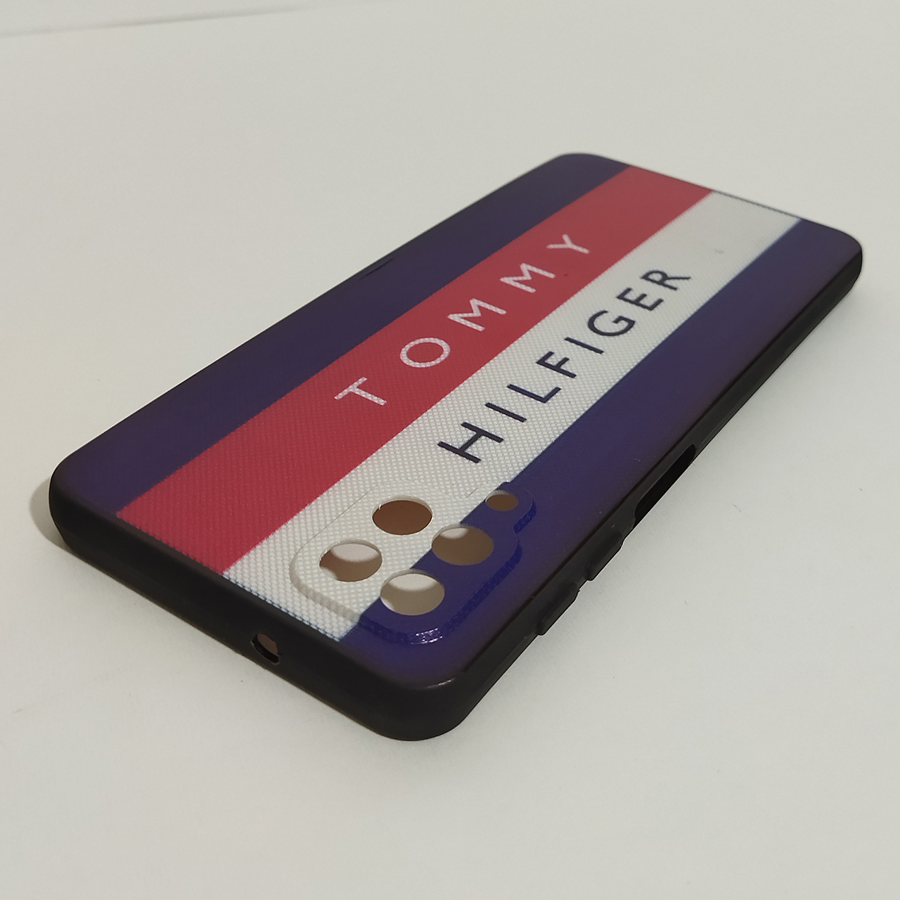 کاور کد 17033 مناسب برای گوشی موبایل سامسونگ A12-فروشگاه اینترنتی دارلین