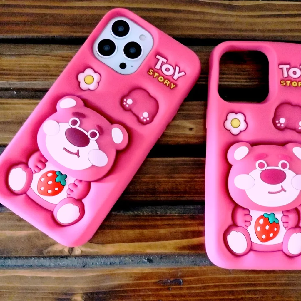 قاب گوشی اپل iPhone 15 Pro Max کد 2276 طرح خرس لاتسو – سیلیکونی، هولدر دار و مقاوم-طرح خرس لاتسو